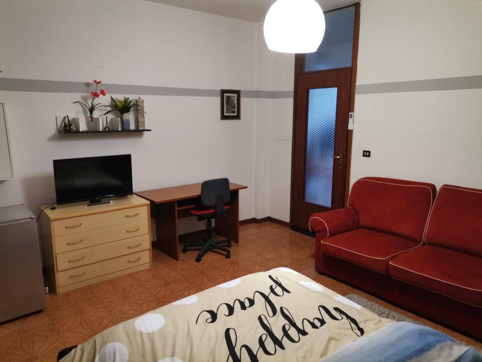 Ampia Camera Con Balcone Privato Pordenone Exterior photo